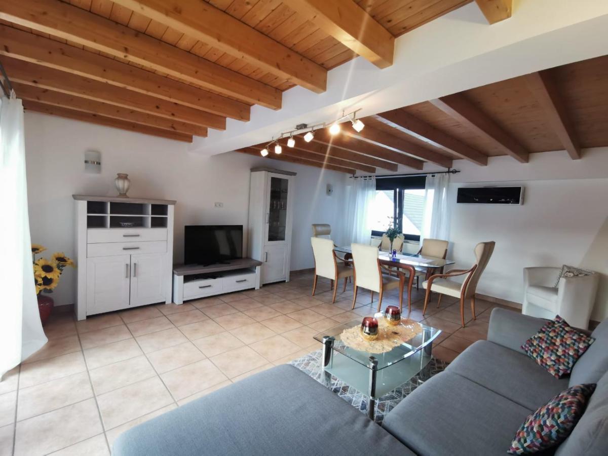 Apartment Lores Quartier